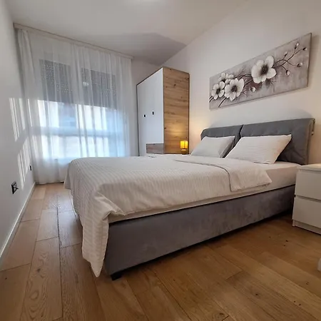 Liberty With Private Parking